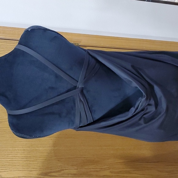 Patagonia stretch draped open back black soft stretch dress - Picture 4 of 9